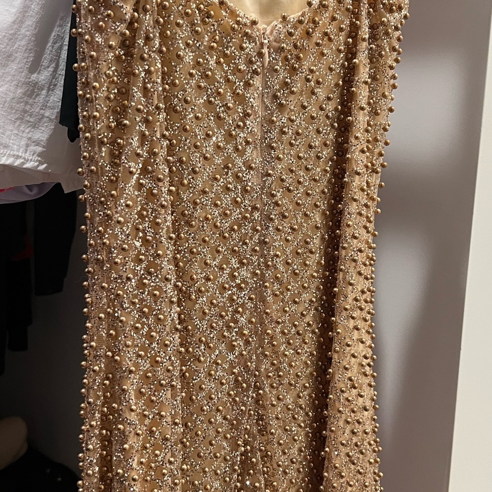 Sparkly Gold Dress✨ - Picture 7 of 9